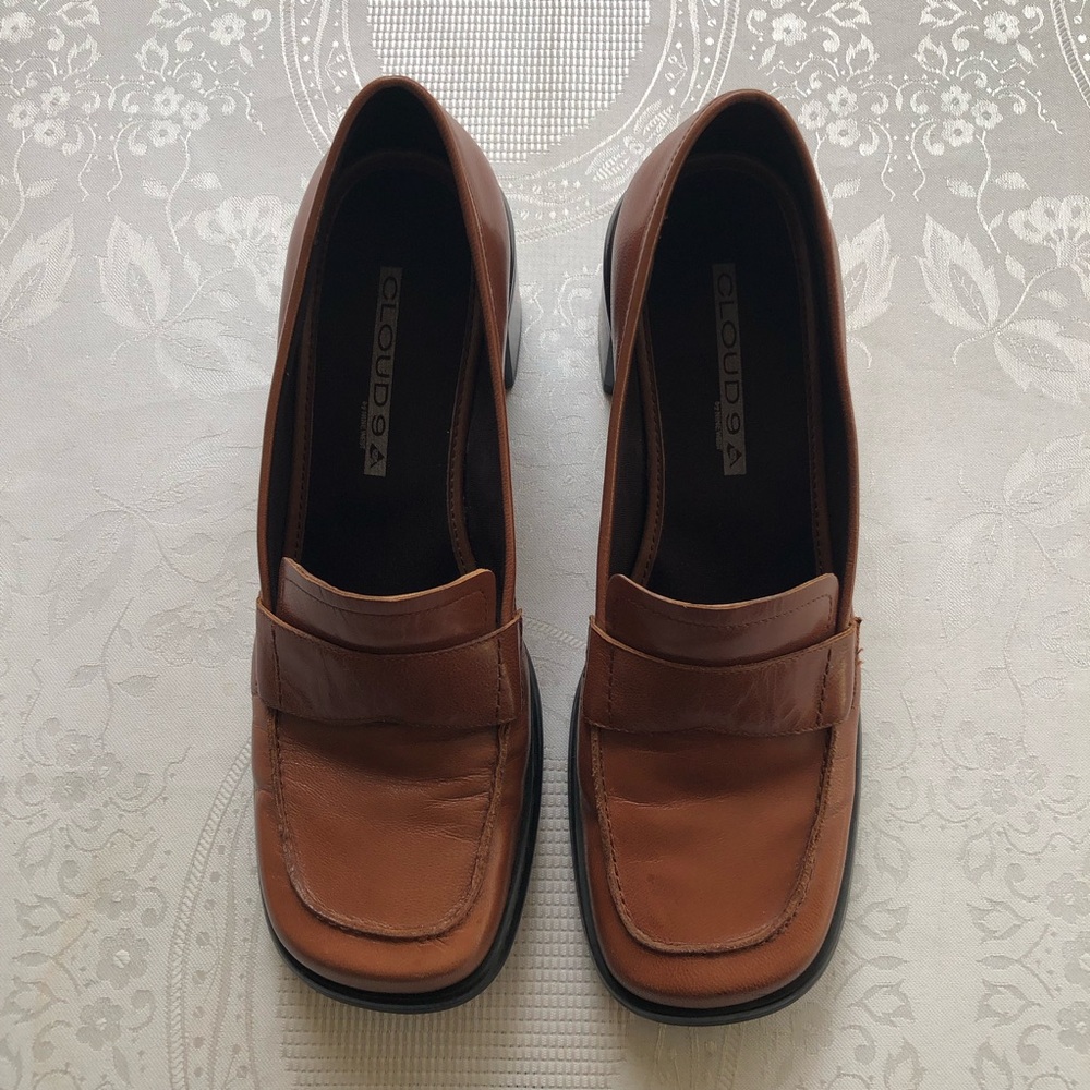 Cloud 9 By Nine West Vintage Brown Leather Heel Loafers Shoes Women’s Size 7.5M